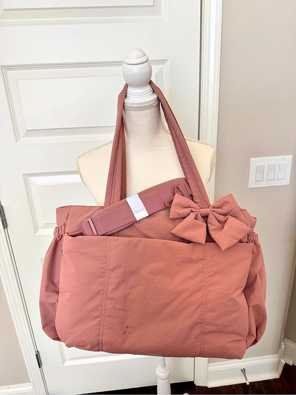 BAGSMART Crush Bow Tote in Dark Pink Travel Tote Laptop Bag